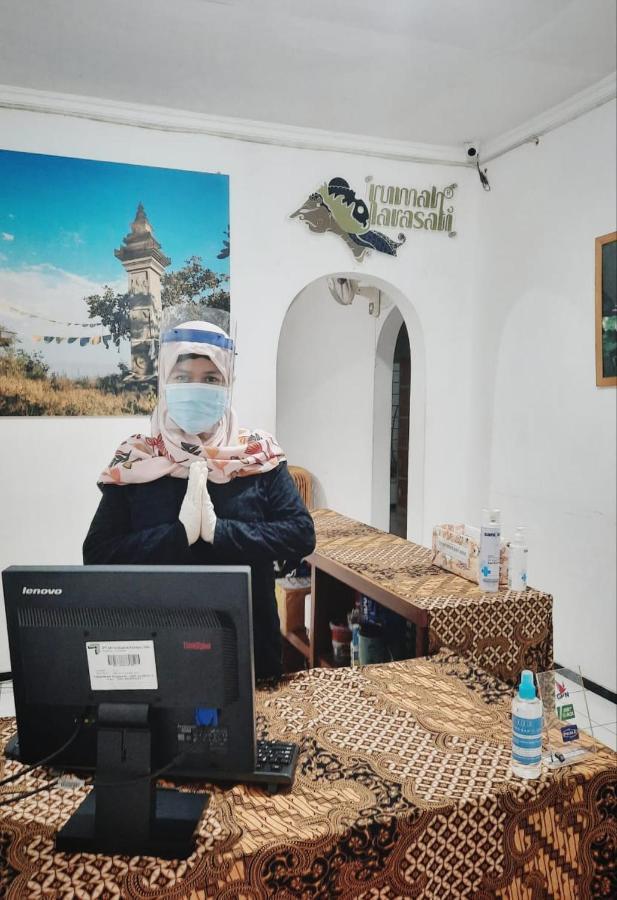Rumah Larasati Μαλάνγκ Εξωτερικό φωτογραφία